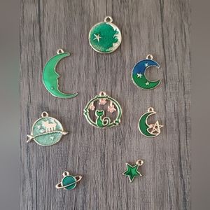 8pcs Gold plated color enamel pendants